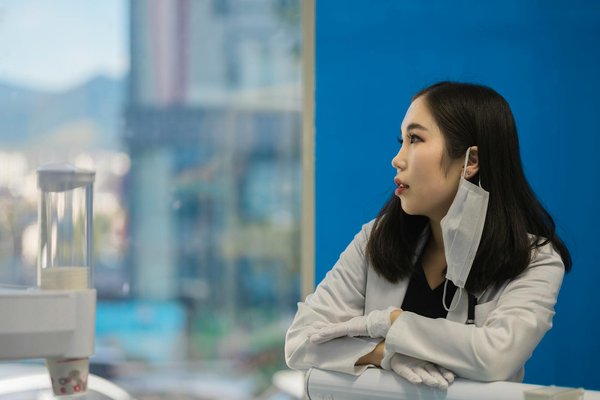 Yuj : l'art d'unifier son corps et son esprit grâce au yoga et à des accessoires de qualité