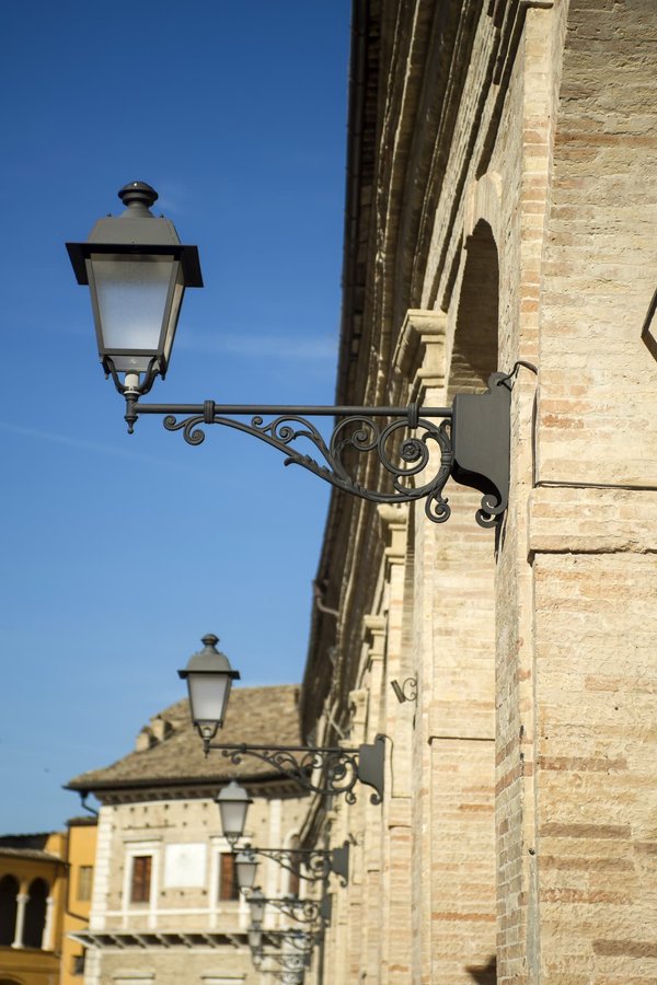Quels sont les bienfaits de la marche rapide pour la perte de poids et la santé globale ?
